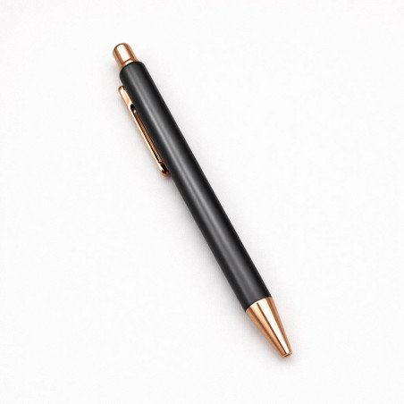 Bolígrafo Metálico negro con Detalles Dorados %shop-name%%separator%%product-name%%price%%discount-price%